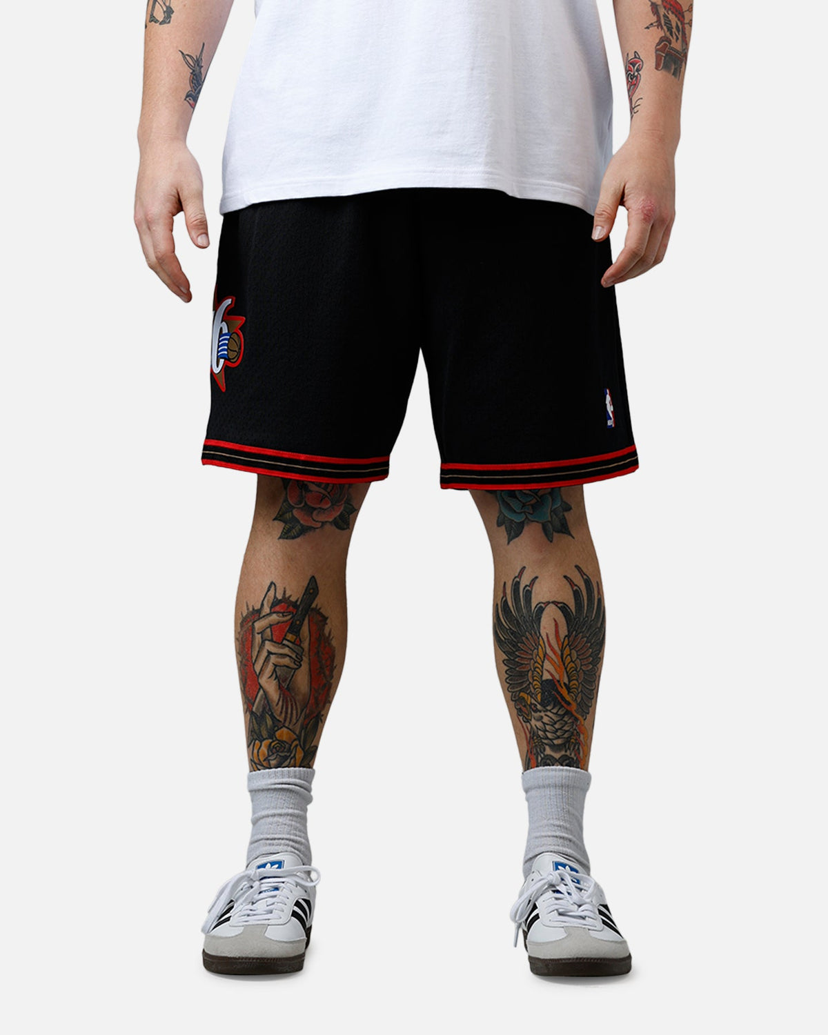 Mitchell & Ness Philadelphia 76ers 00-01' Swingman Shorts Black